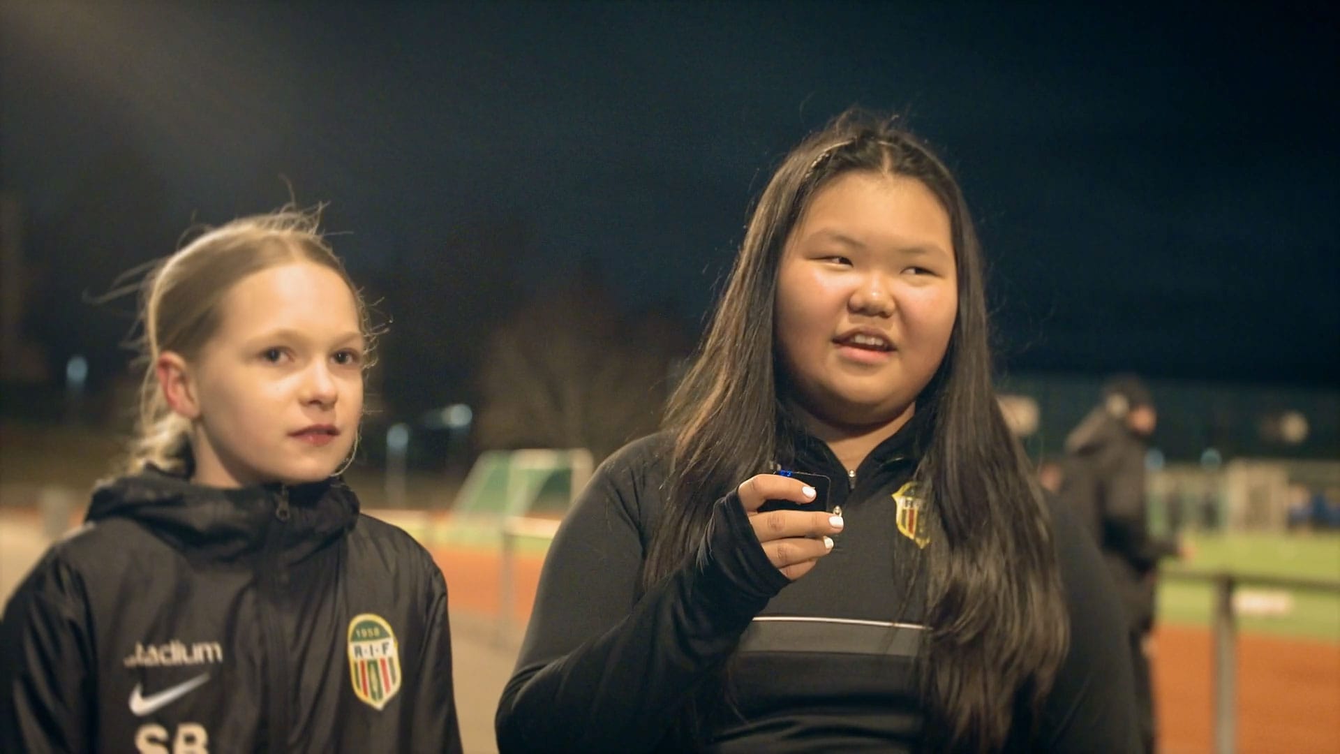 Ladda video: Videon handlar om varför fotboll är viktigt för att ge unga och barn en meningsfull fritid